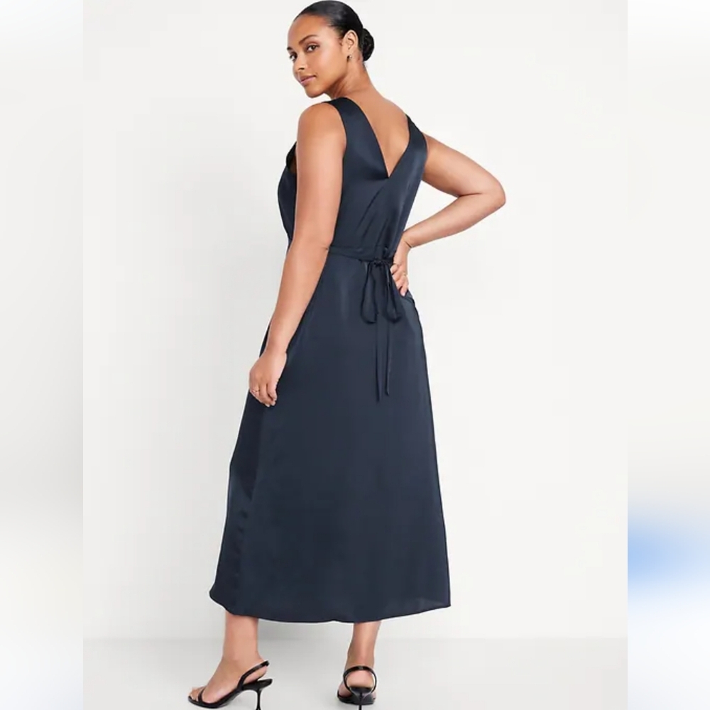 Old Navy Black Midi Dress - Picture 2 of 10
